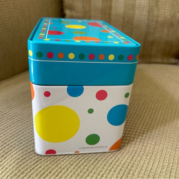 Best-Ever Kids’ Recipes in a Tin Box - Picture 10 of 13